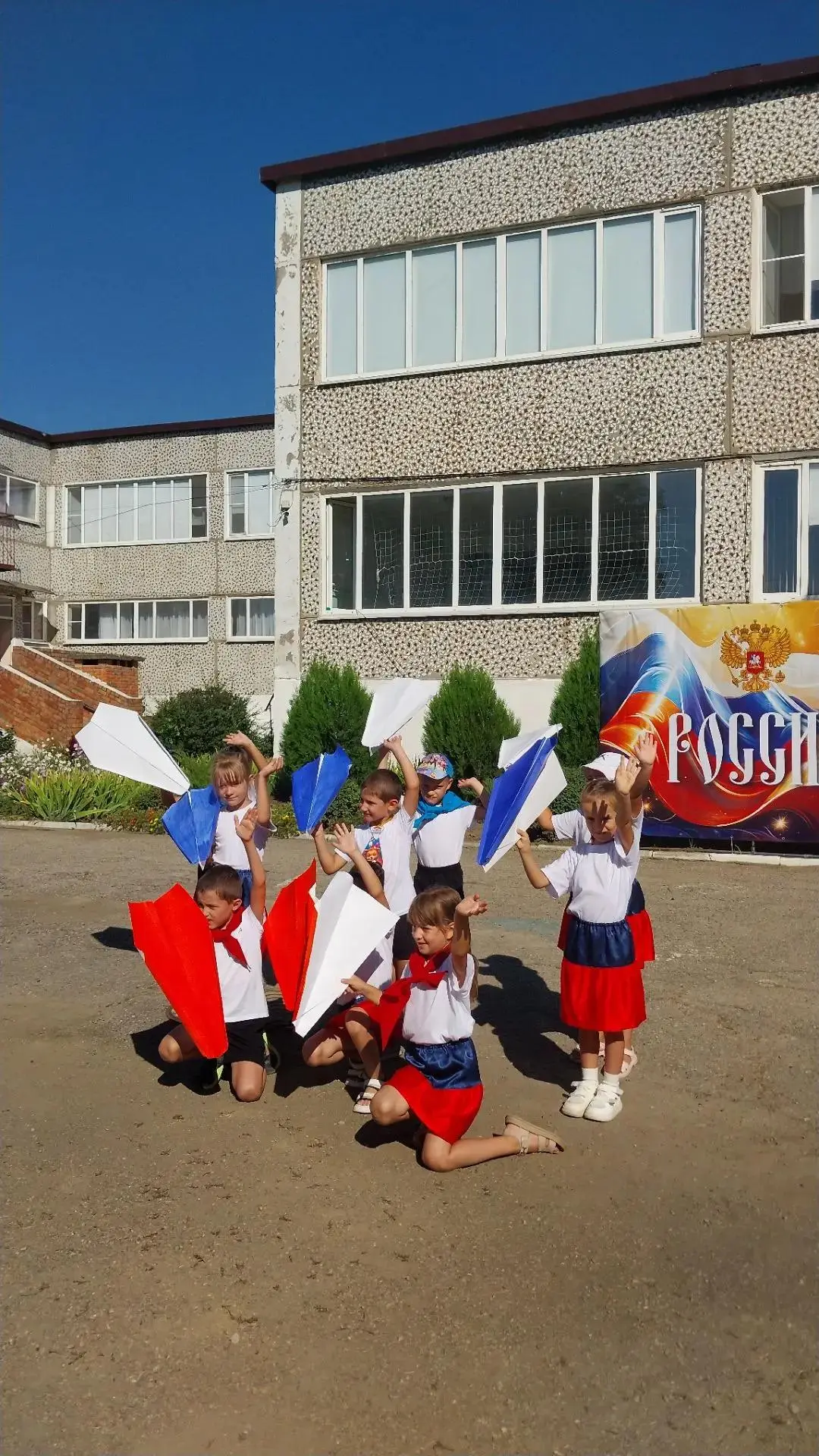🇷🇺 В нашем детском саду прошел яркий и торжественный праздник — День Государственного...