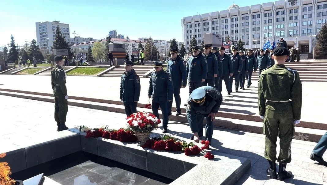 Сотрудники регионального МЧС России почтили память жертв Чернобыльской катастрофы  🌹26 апреля на пло