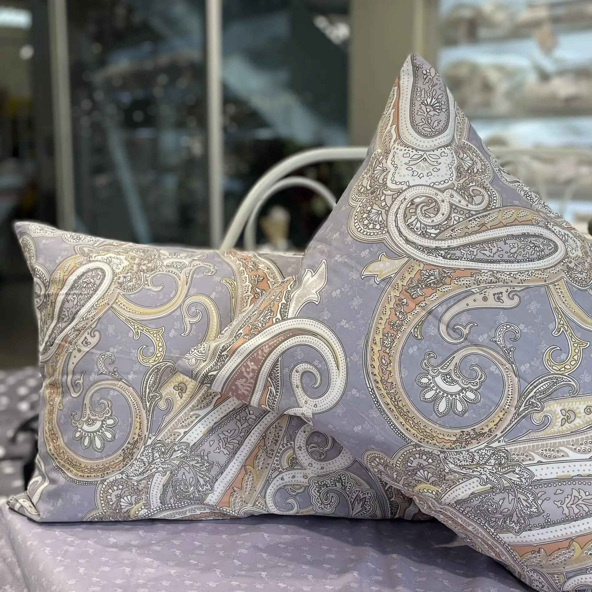 😍Классический сатин с утонченным пейсли( дизайн огурцы).