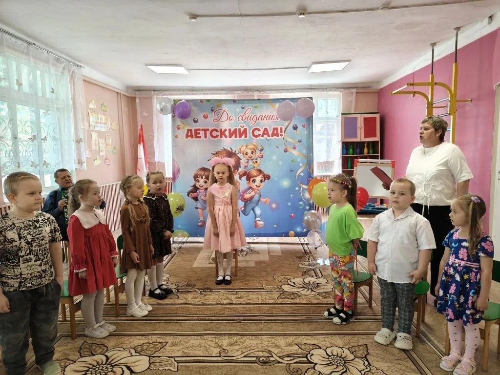 Ах, сколько раз в просторном зале