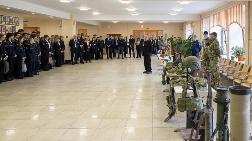 В Горном университете открылась выставка о тактике, медицине и дронах в зоне СВО