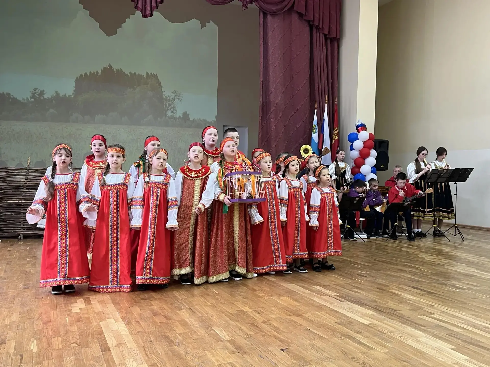 🌟 В Борисовском округе ярко завершился фестиваль народов России: 2000 сердец в танце единства  20 ма