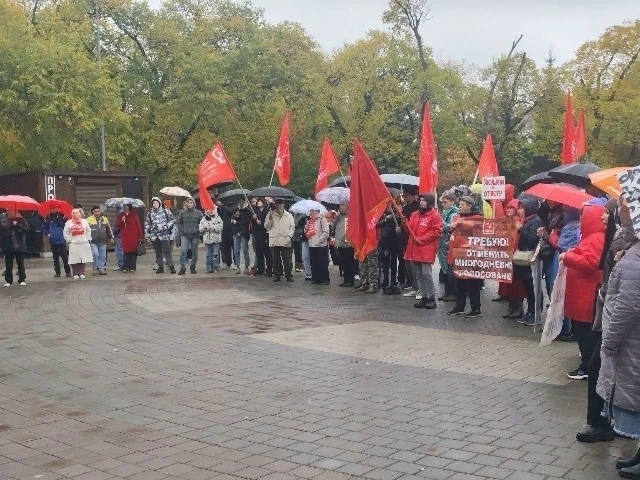 В Тюмени на площадке гайд-парка, где согласование акций не требуется, состоялся митинг ...