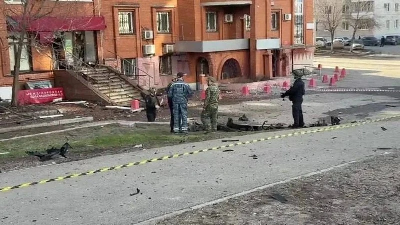 Дом на Гафури, пострадавший после атаки БПЛА, планируют полностью восстановить до 31 октября. 

Об э