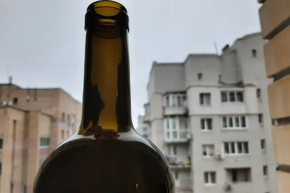 🚓 Три жительницы Саратова полгода терроризировали жильцов подъезда