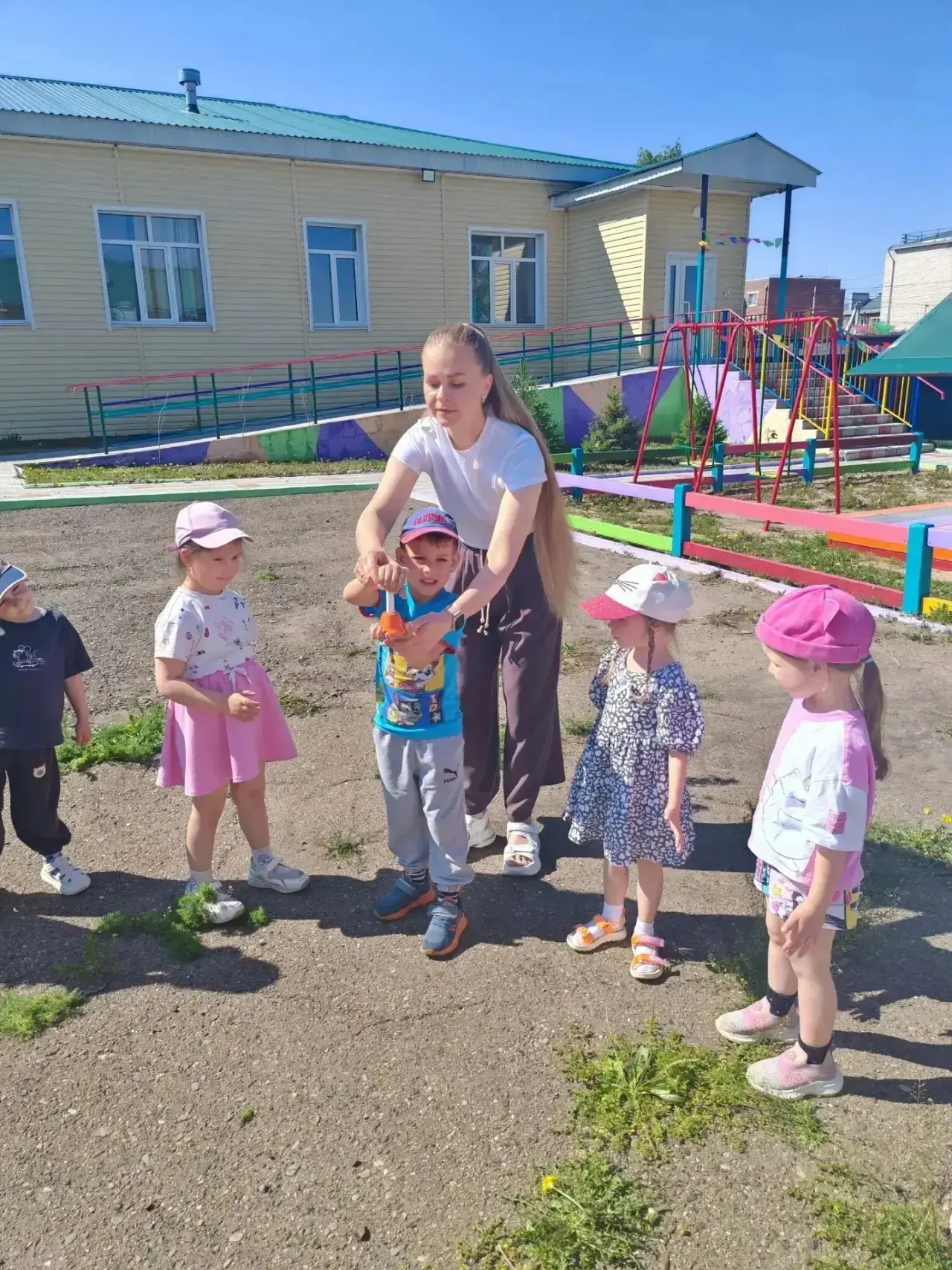 🎶 День музыки в нашем детском саду! 🎶

Сегодня в детском саду царила особая атмосфера — мы отмечал