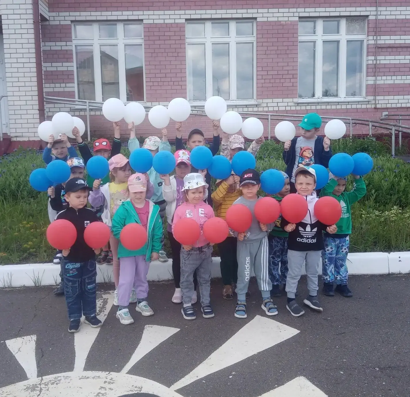 В преддверии одного из главных государственных праздников — Дня России — в нашем детском саду прошла