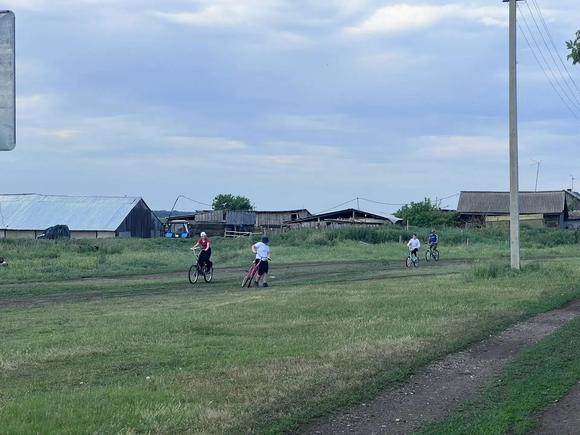 🚴‍♂️ Ветер в лицо, триколор за спиной! Наш праздничный велозаезд! 🚴♀️Какой же драйв сегодня творил