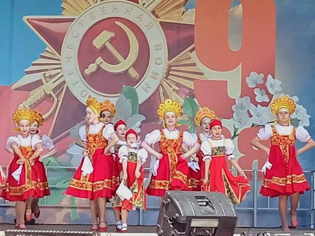 Учащаяся 6 "А" класса Кузьмина Лада приняла активное участие в мероприятиях ко Дню Победы.   7 мая Л
