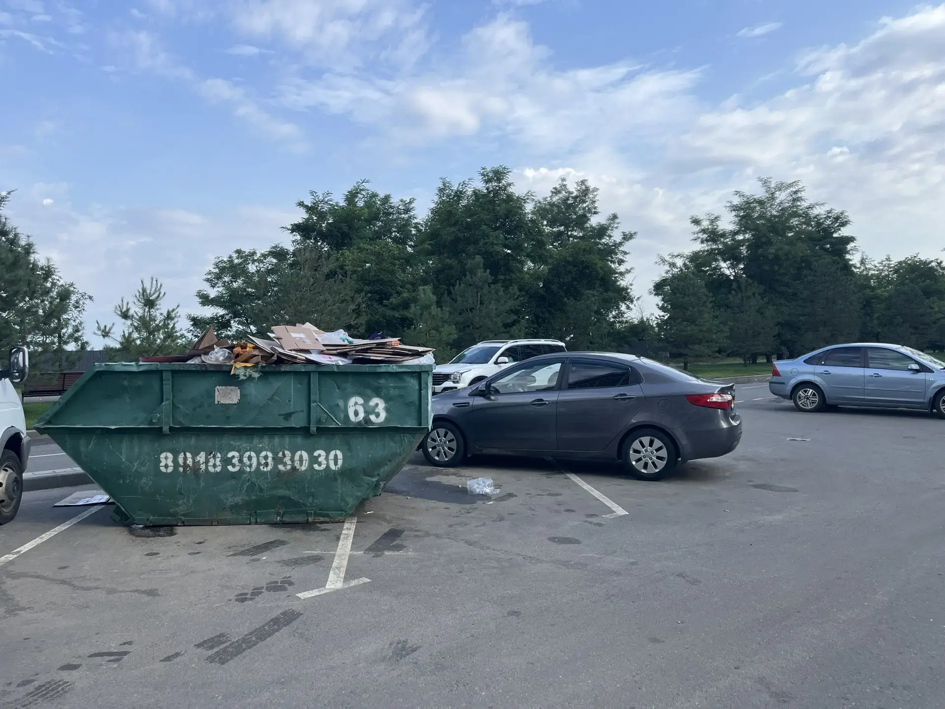 📍В районе дома по ул. им. Ивана Беличенко, д. 92, корп. 4 (фото автомобиля прилагается) просим влад
