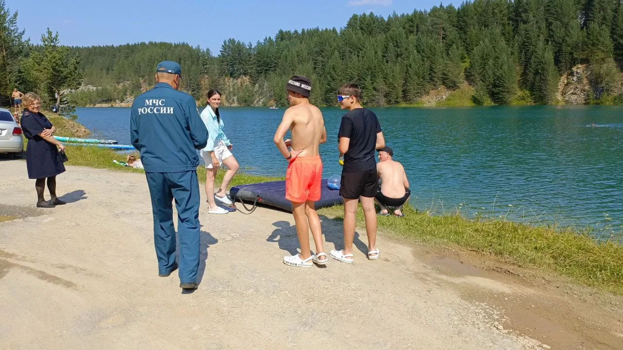 На карьере и в садах Карпинска идут рейды пожарных 🔥

Карпинские пожарные продолжают профилактическ
