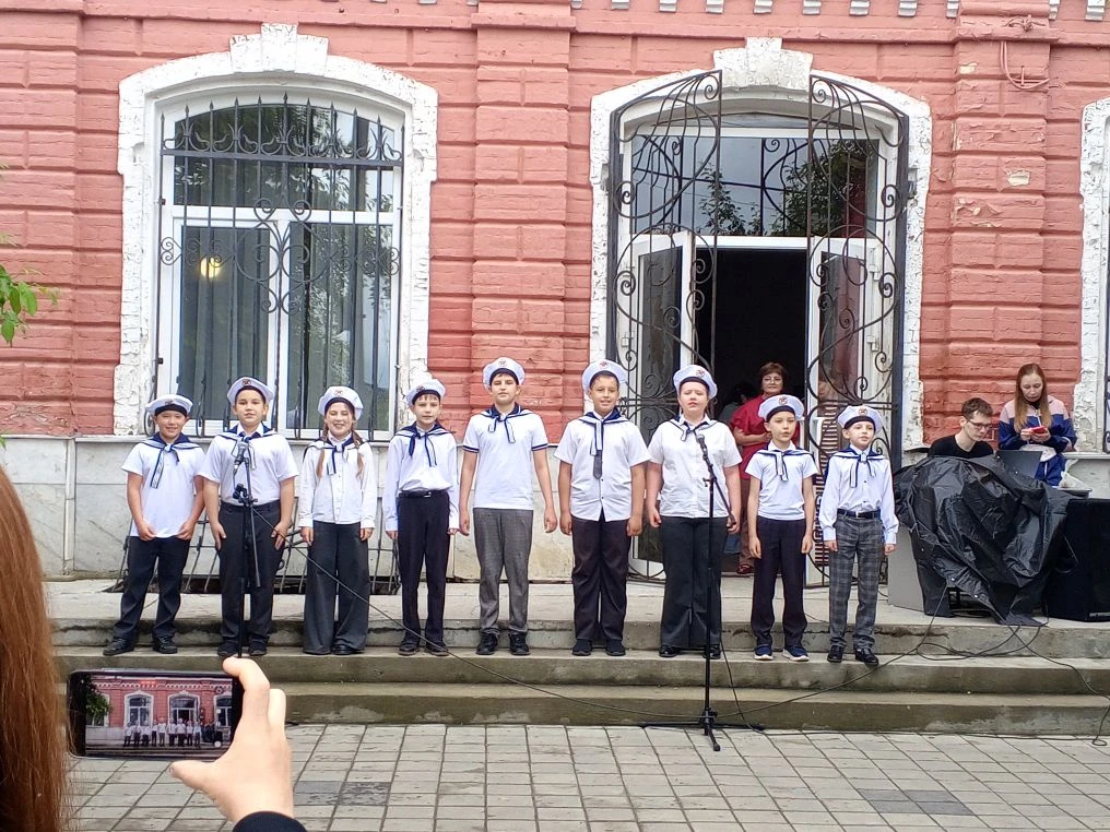 Праздник творчества в честь Дня города и Святой Троицы! 🕊️