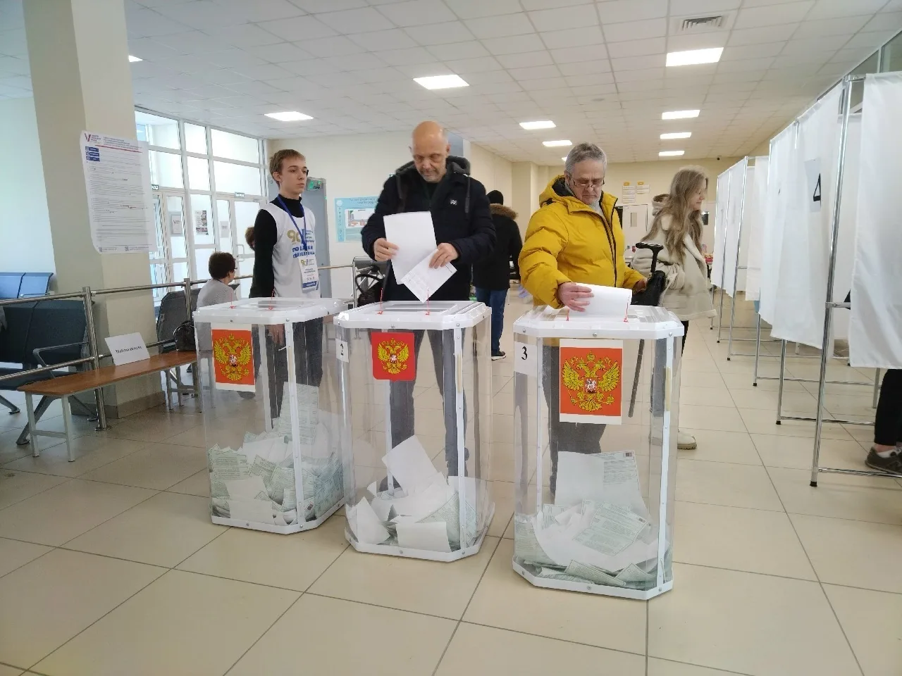 Какие школы Берёзовского перейдут на дистант 18 сентября