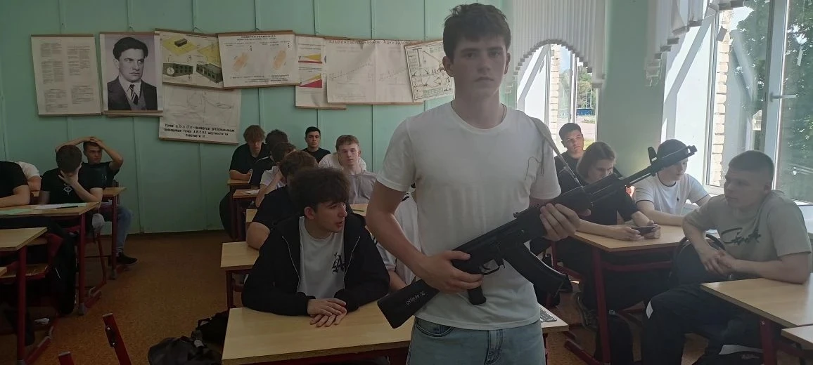 Защита Родины начинается здесь: стартовали учебные сборы в ТГТУ!🇷🇺  С 25 по 29 мая 2026 года студент