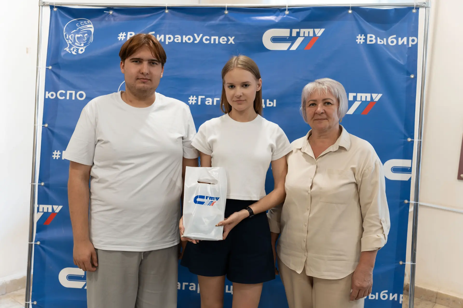 💪 1000-й абитуриент выбрал ЗЧС
Юбилейным абитуриентом приёмной кампании стала Елена Михайлюк. Она п