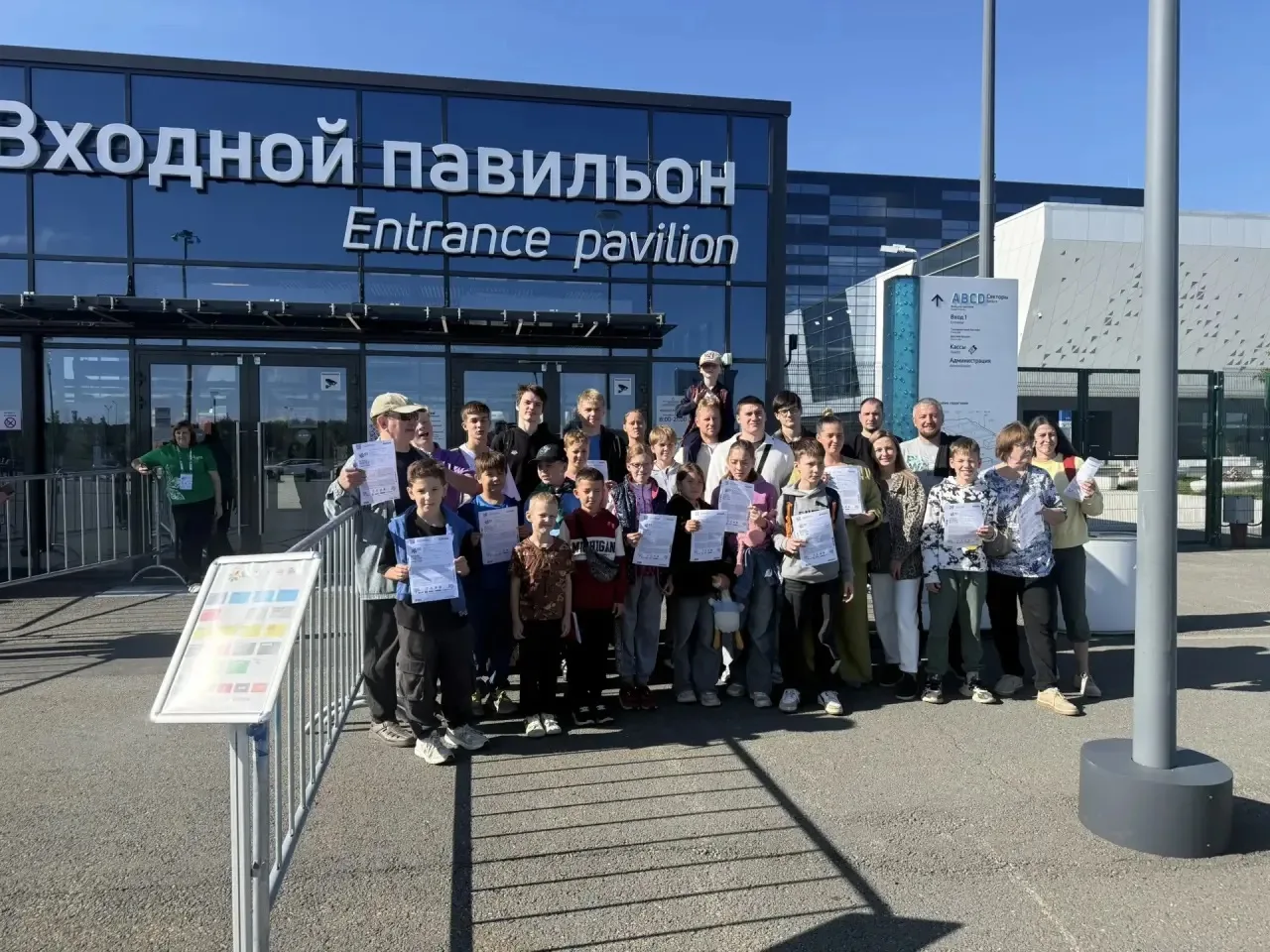Сегодня посетили Спаркакиаду! Было очень интересно, юные спортсмены успели взять автогр...