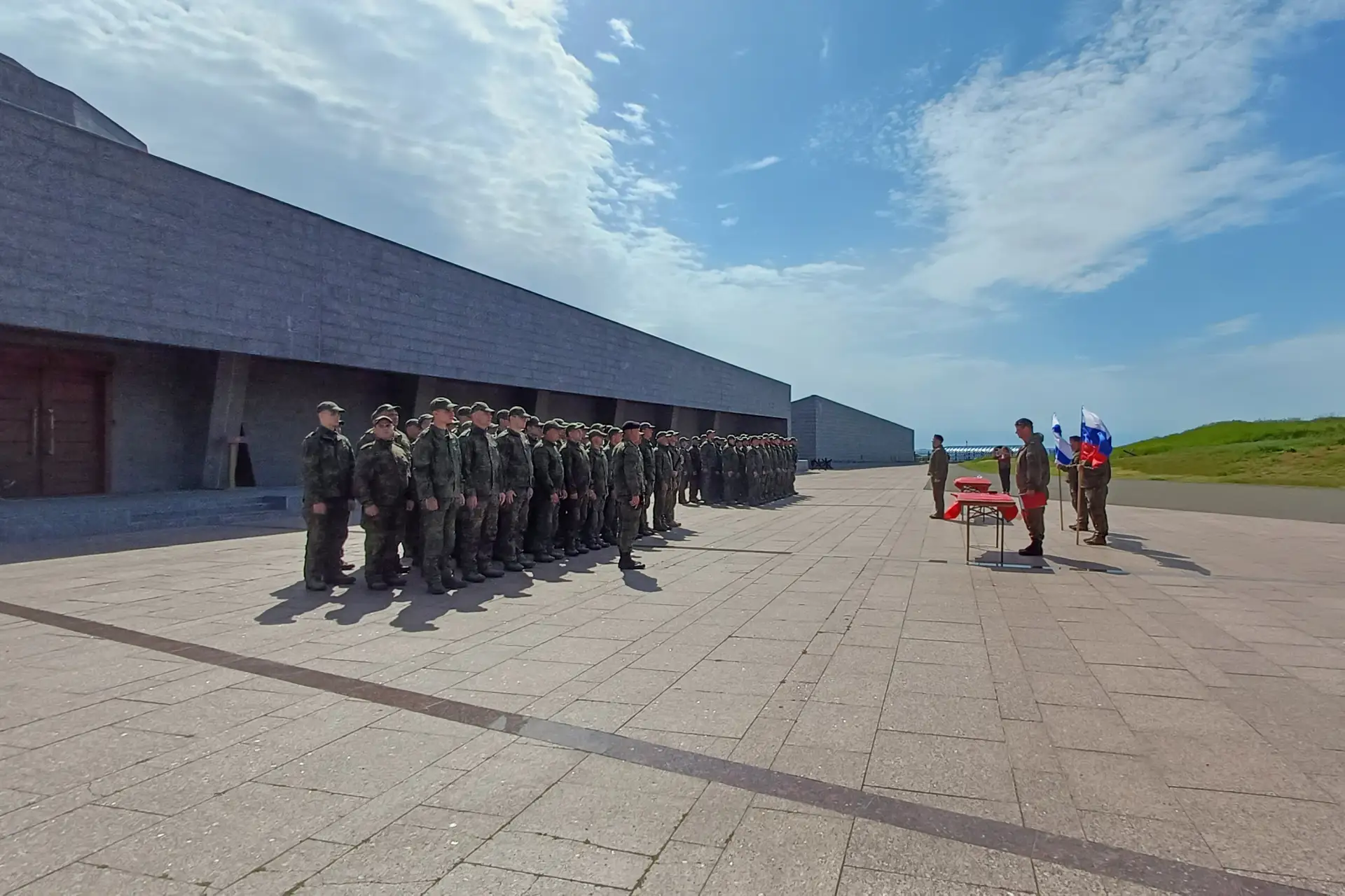 🇷🇺 В Музейном комплексе «35-я береговая батарея» прошла торжественная церемония приня...