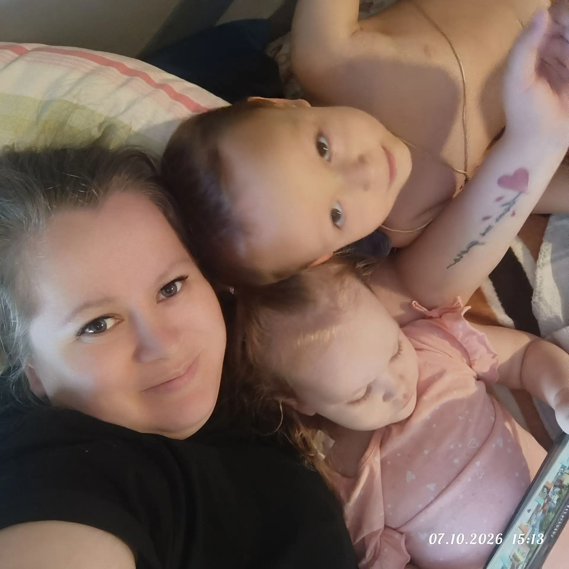 В окружении детей, все как я люблю❤❤❤в больницу съездила... Все прекрасно, я безграничн...