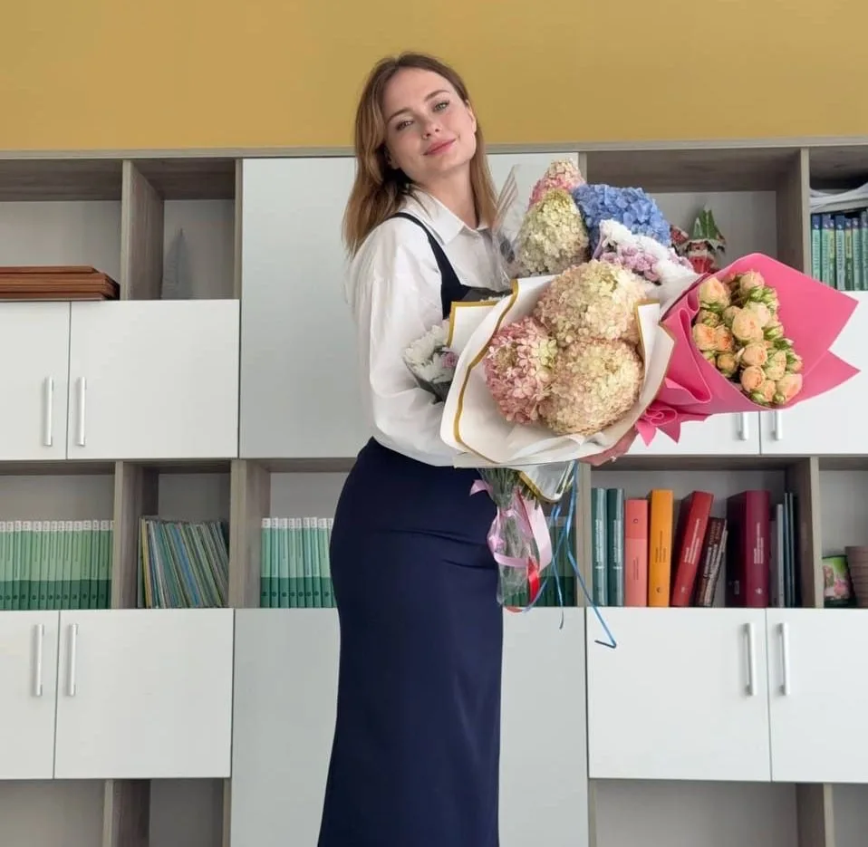 Учитель русского языка и литературы гимназии № 7 Екатерина Алсаева стала победителем му...