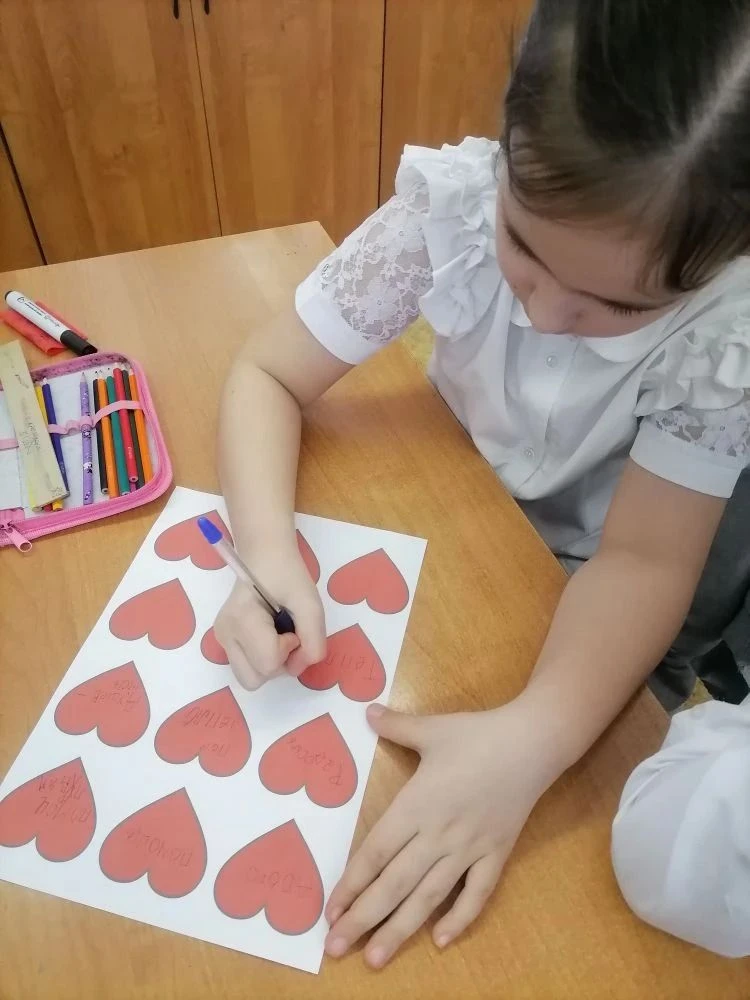 Сегодня у обучающихся начальной школы прошли уроки ДОБРА, направленные на формирование толерантного 