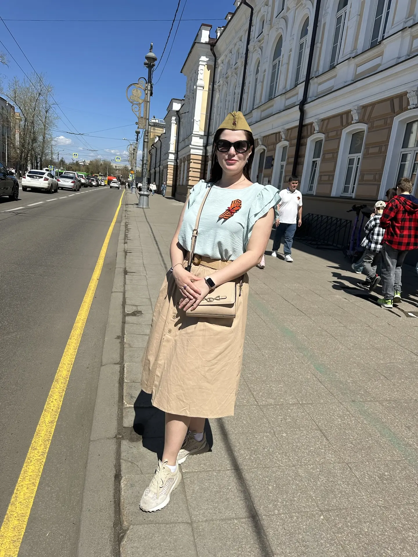 Поздравляю с Днем Победы! Желаю крепкого здоровья, процветания и мирного неба над голов...