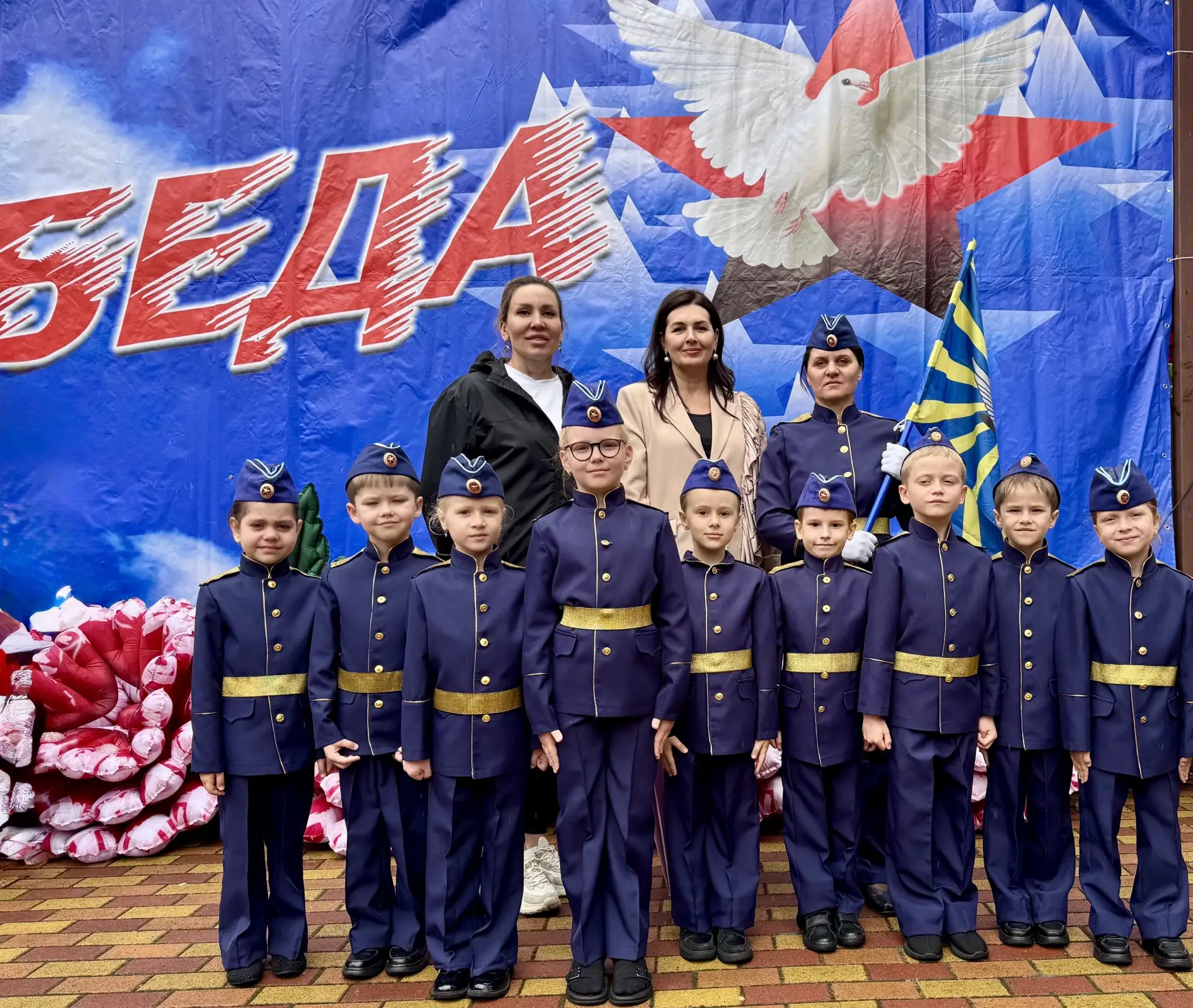 25 мая прошла военно-спортивная игра "Зарница". Это хороший повод для воспитания у дошк...