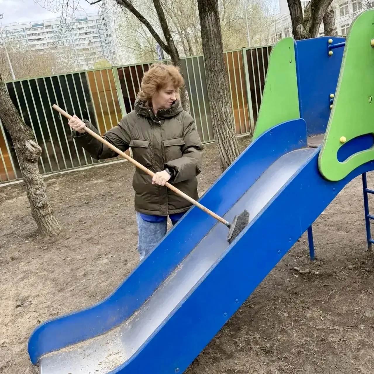 Весна — время обновлений🧼  🌿 В рамках месячника благоустройства около всех наших дошкольных зданий п