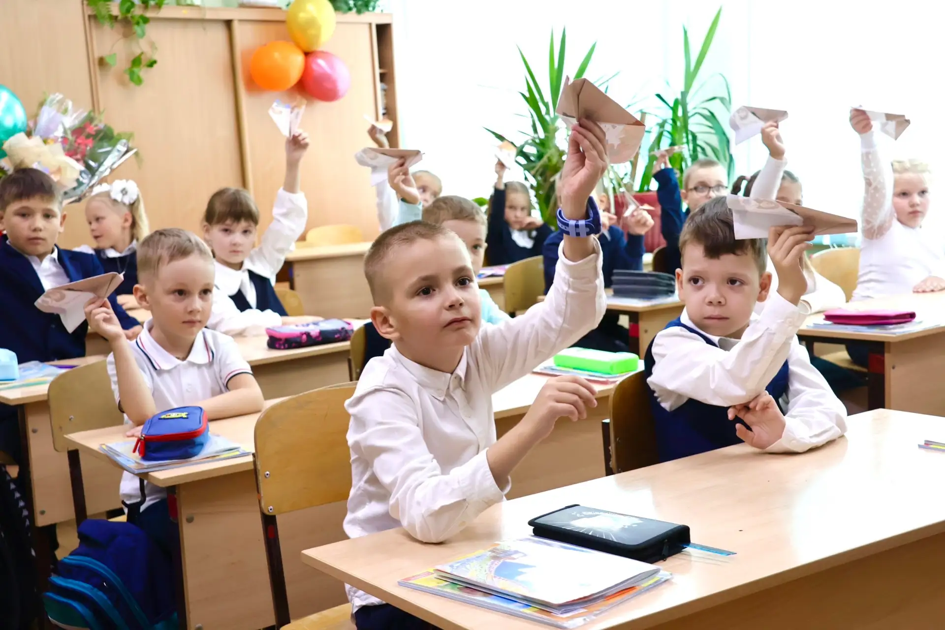 Самолетик будущего: Мечта взлетает!