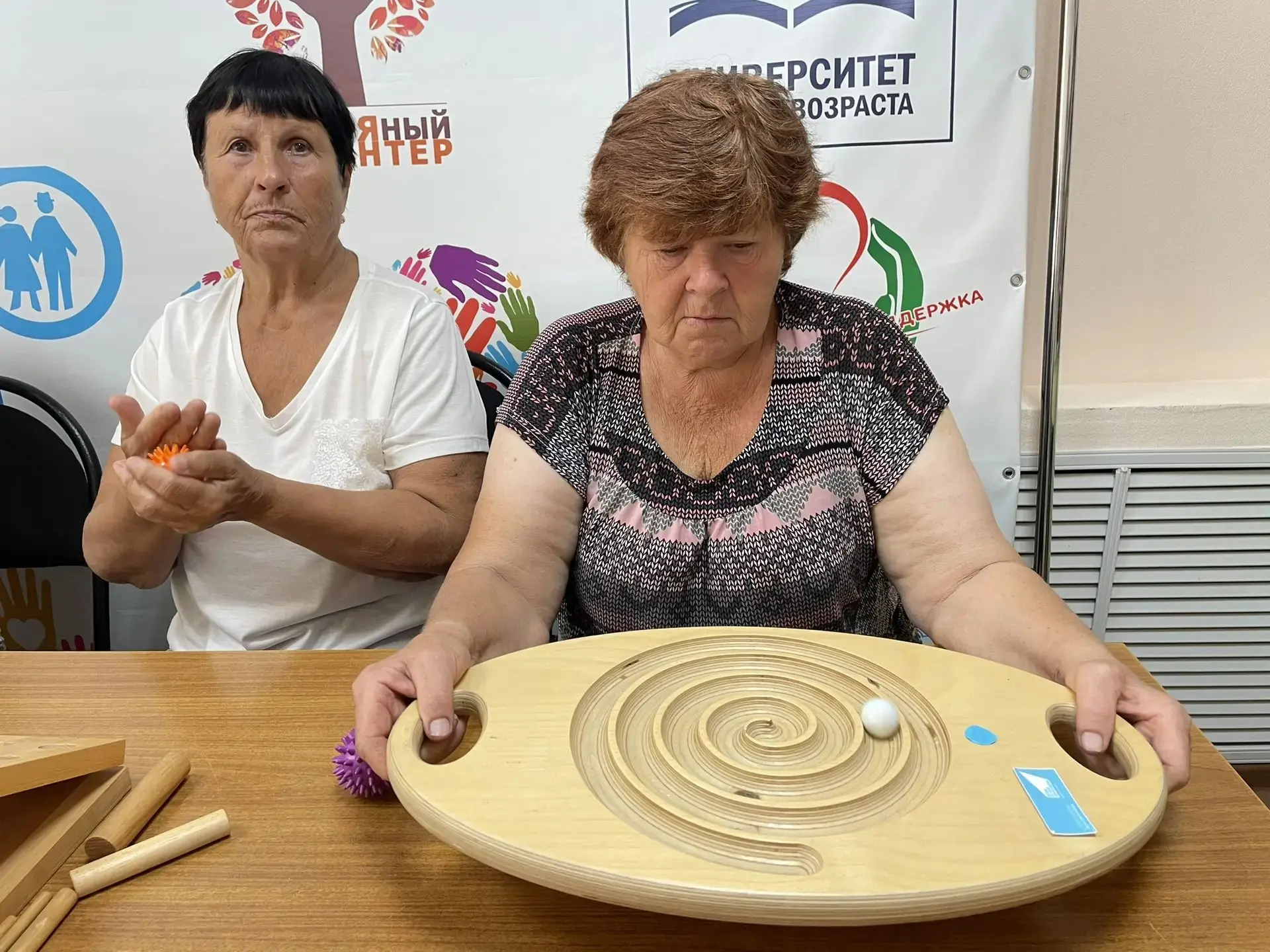 В Центре социального обслуживания населения Татищевского района продолжается доставка г...