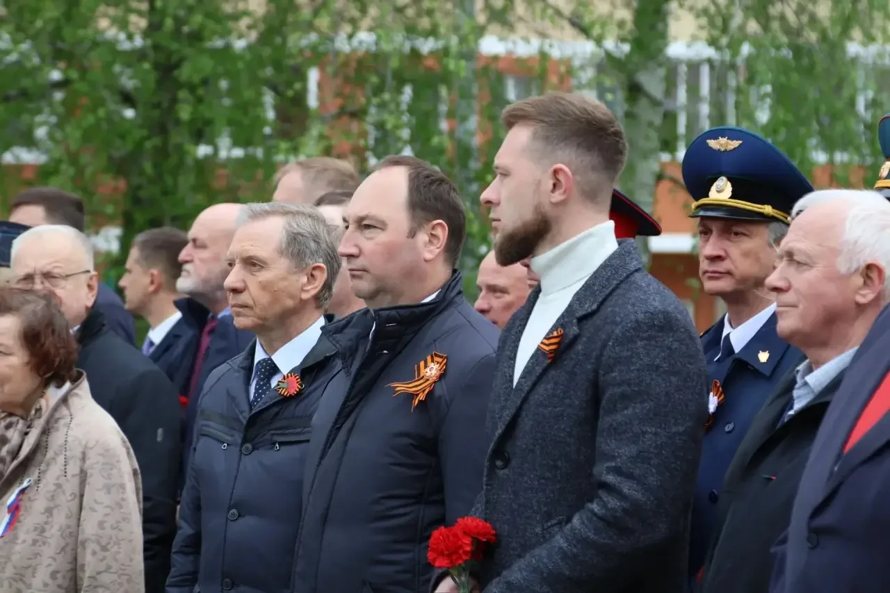 🕯 Ступинцы возложили цветы к мемориалам   В День 81-й годовщины Победы в Великой Отечественной войне