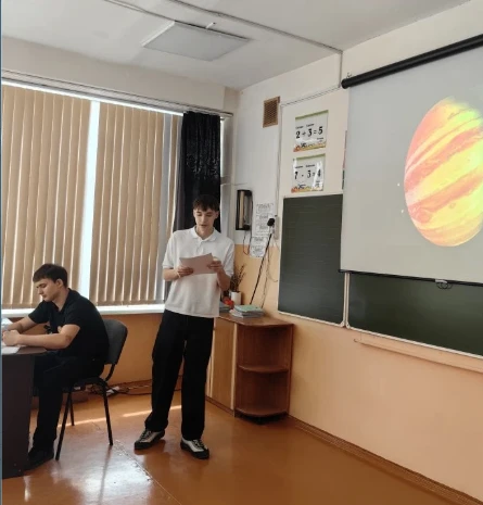 Учащиеся 3 "А" класса приняли участие в Квесте "Космодень".    Отряд  "Земляне," выполнили все задан