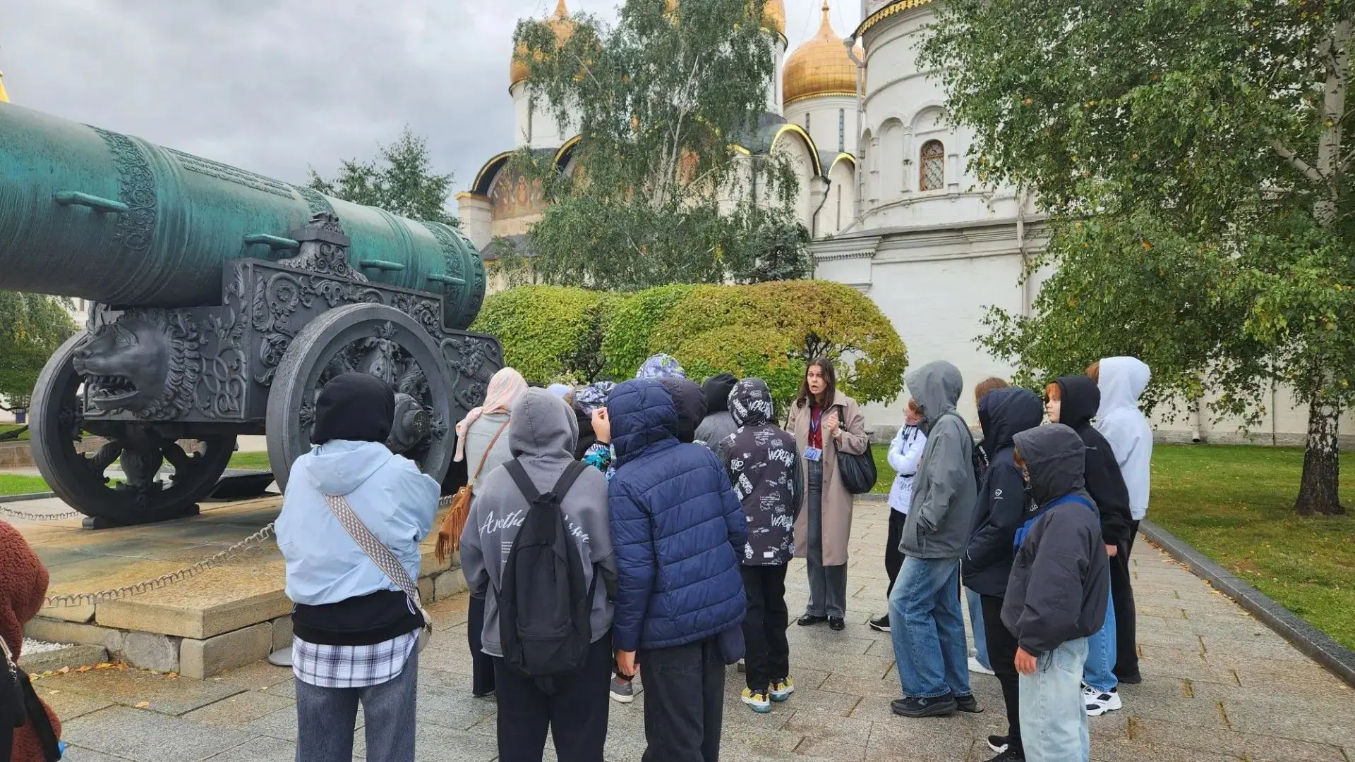 🏰 Путешествие в сердце истории: 6 «И» класс в Московском Кремле!