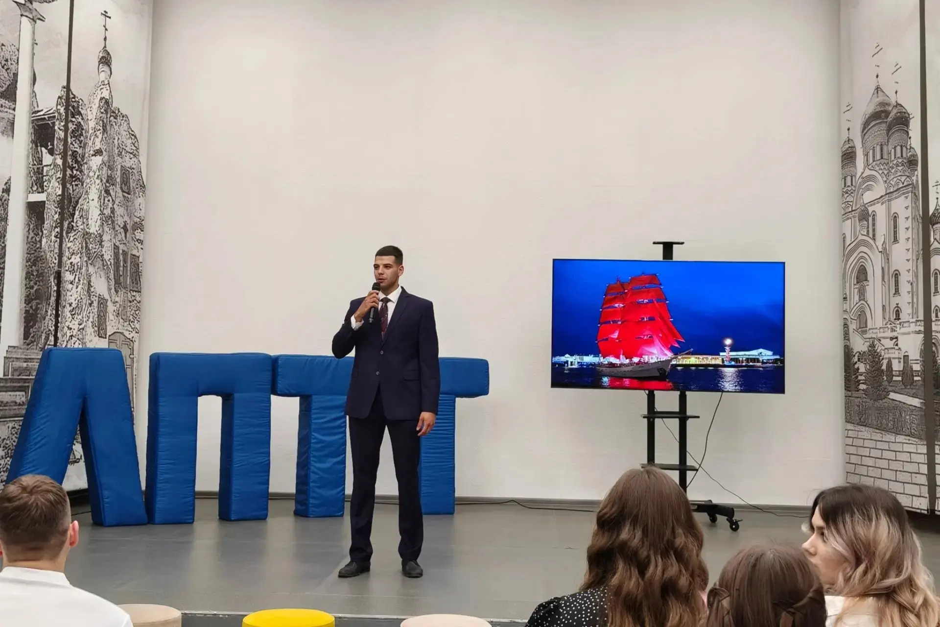 Сегодня особенный день — мы выпускаем наших первых амбассадоров!

Поздравляем наших замечательных ам
