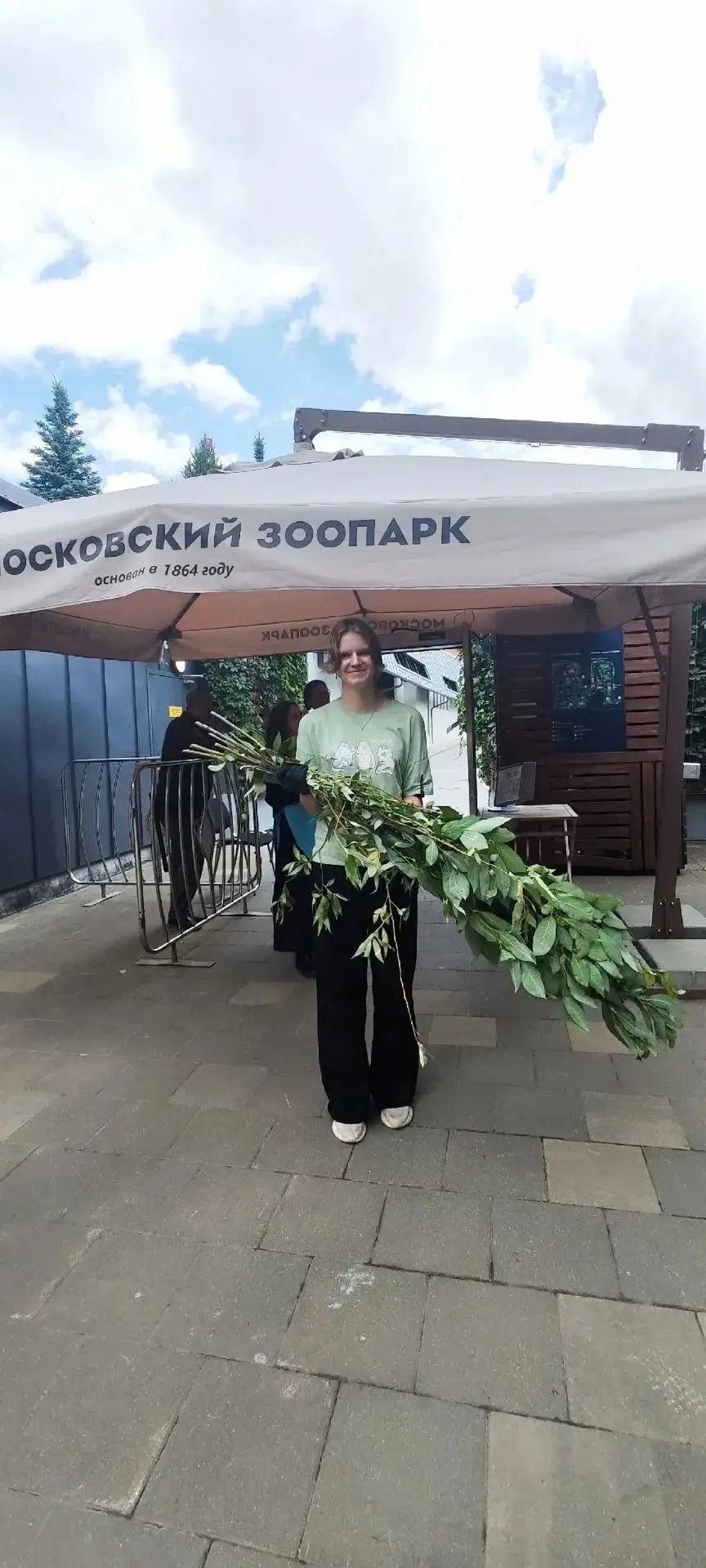 🫶 Активистка «Движения Первых» Алена побывала за кулисами Московского зоопарка и приняла участие в 
