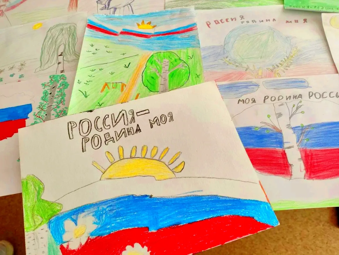 🎨 МОЯ ЛЮБИМАЯ РОССИЯ: КАЖДЫЙ РИСУНОК – ЭТО «СПАСИБО» РОДИНЕ! 🇷🇺💙❤️🤍