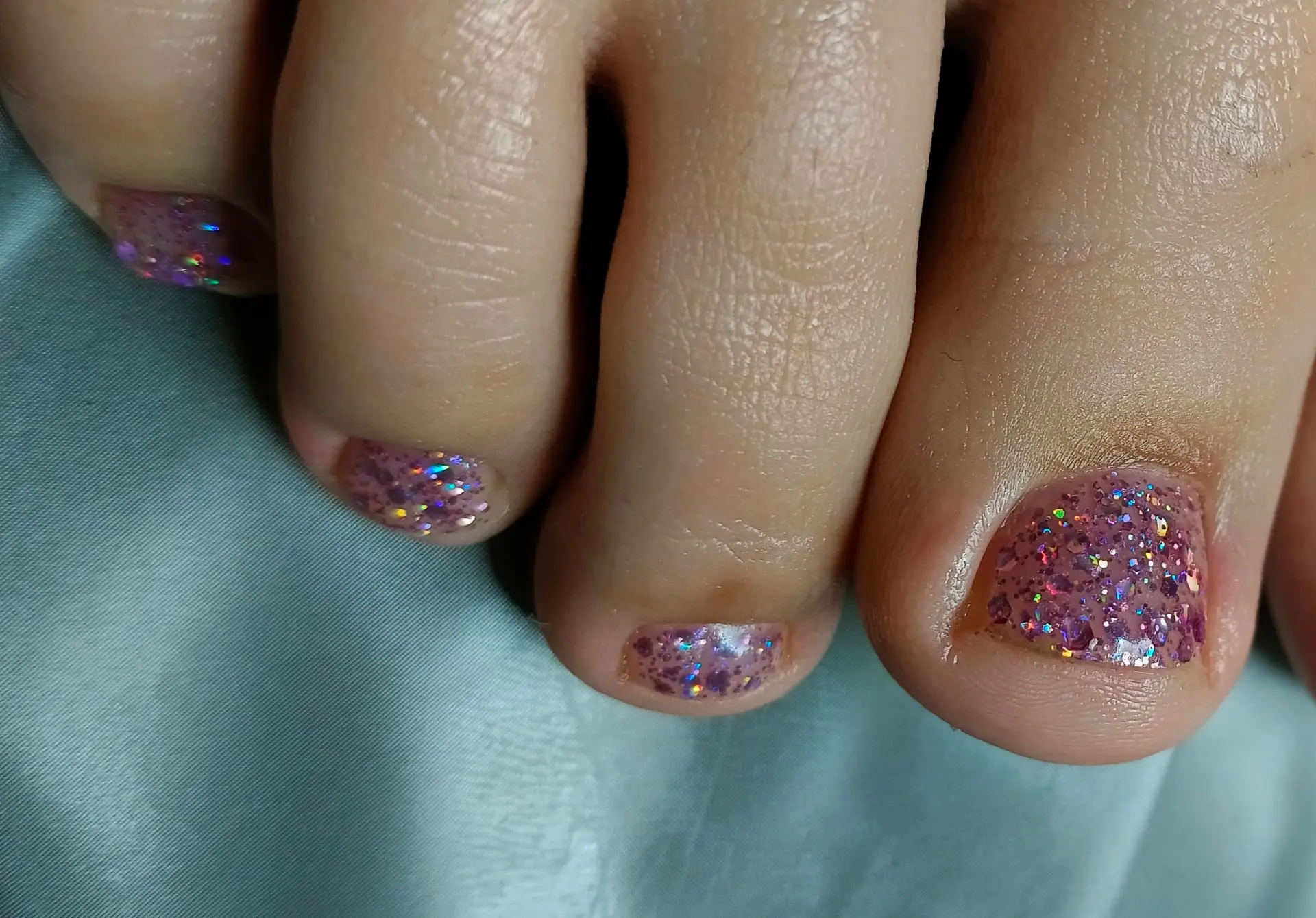👣👣👣