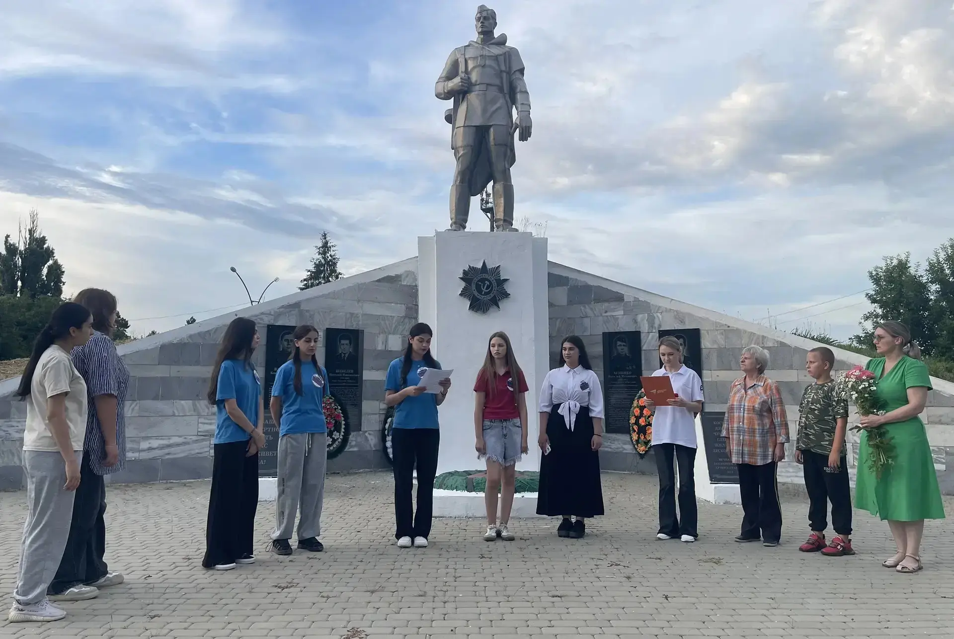 День памяти и скорби 🕯
 
22 июня одна из самых печальных дат в истории России — День памяти и скорб