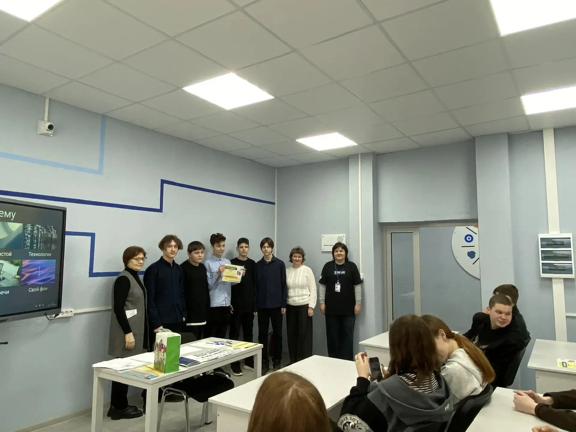 ПРОФОРИЕНТАЦИИ УЧАЩИХСЯ   В рамках программы раннего профобразования учащиеся 8В класса посетили Сар