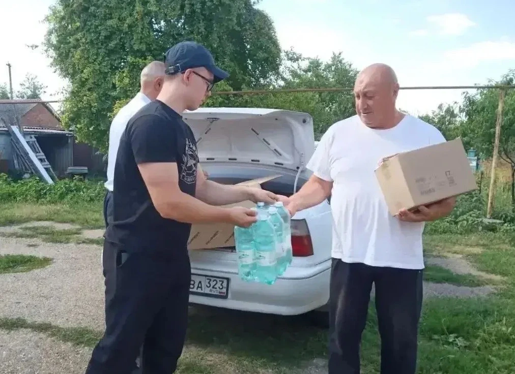 📦 Активисты молодёжного центра «Покровчанка» собрали помощь для участников спецоперации

В Новопокр