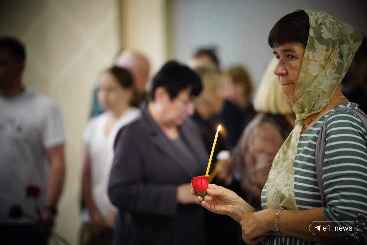 «Простите нас, Катенька и Сашенька»

Воспоминаниями о погибших поделились учителя школы, в которой у
