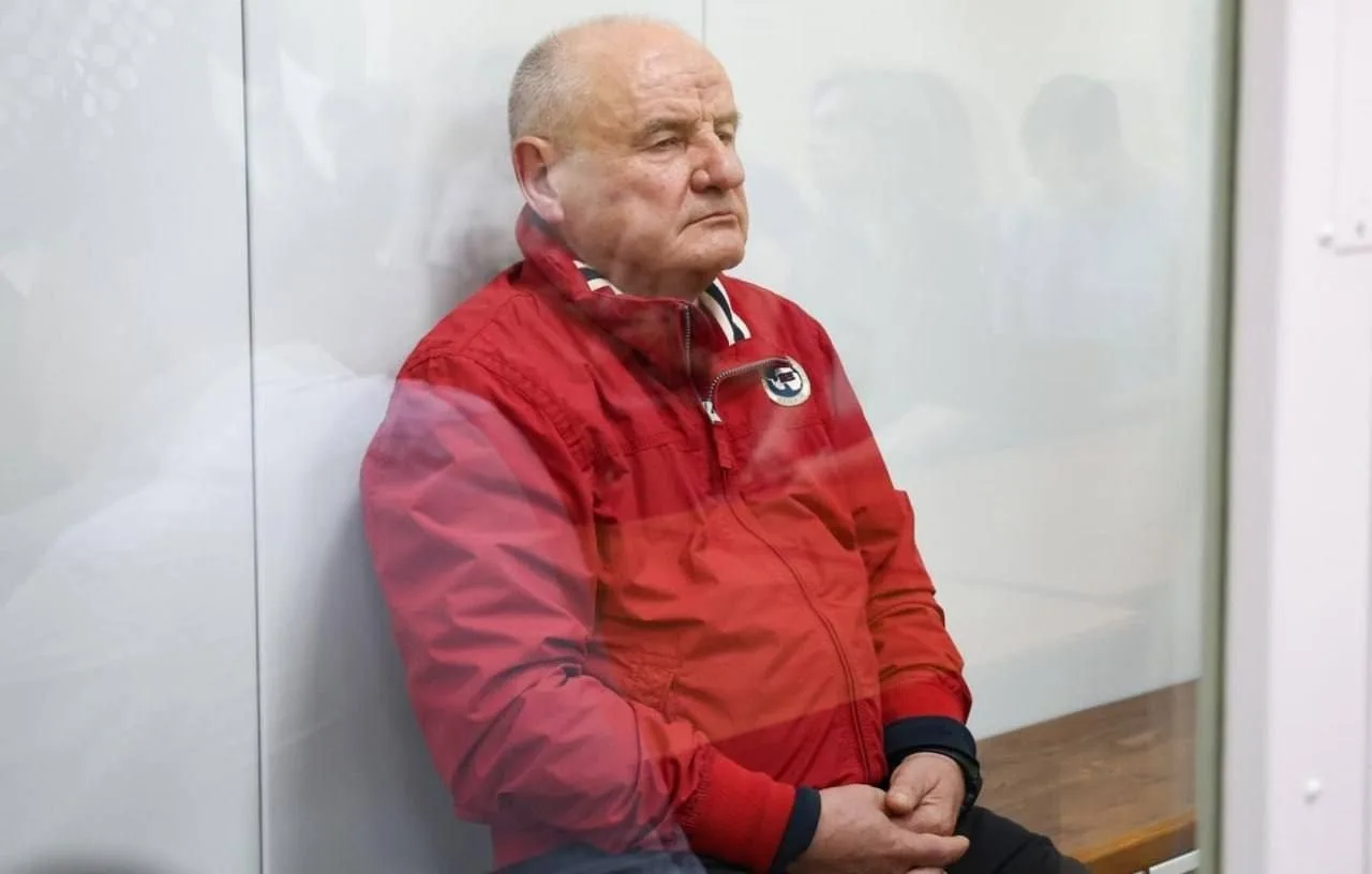 ❗️Экс-замглавы Минобороны РФ приговорили к 19 годам колонии строгого режима и штрафу в ...