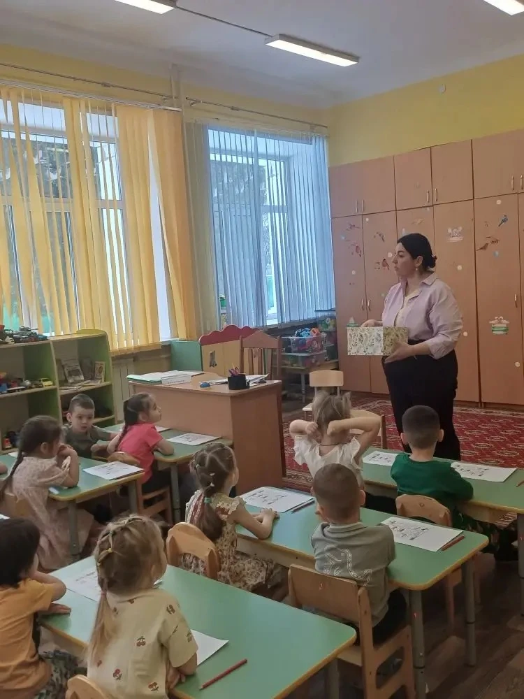 В дошкольном отделении "Солнышко" педагоги провели открытые занятия,на которых делились опытом с кол