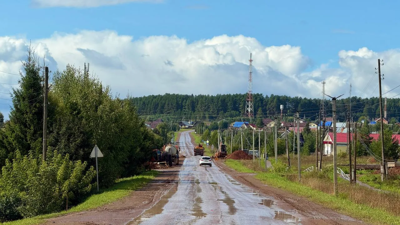 Какая всё таки сегодня изменчивая погода, то дождь то солнце...