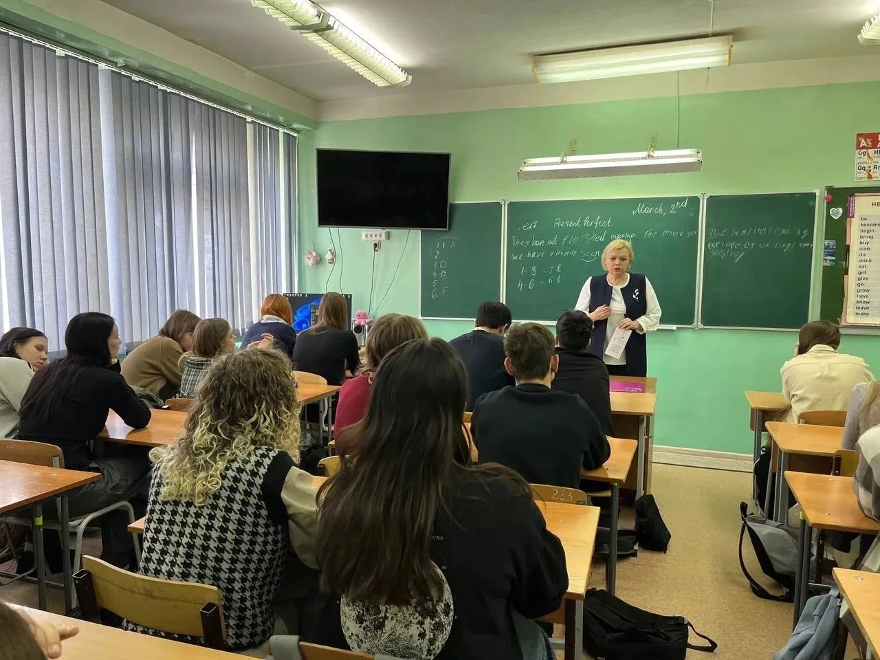 Для старшеклассников прошли классные часы «Наиболее востребованные профессии Красноярского края». В 