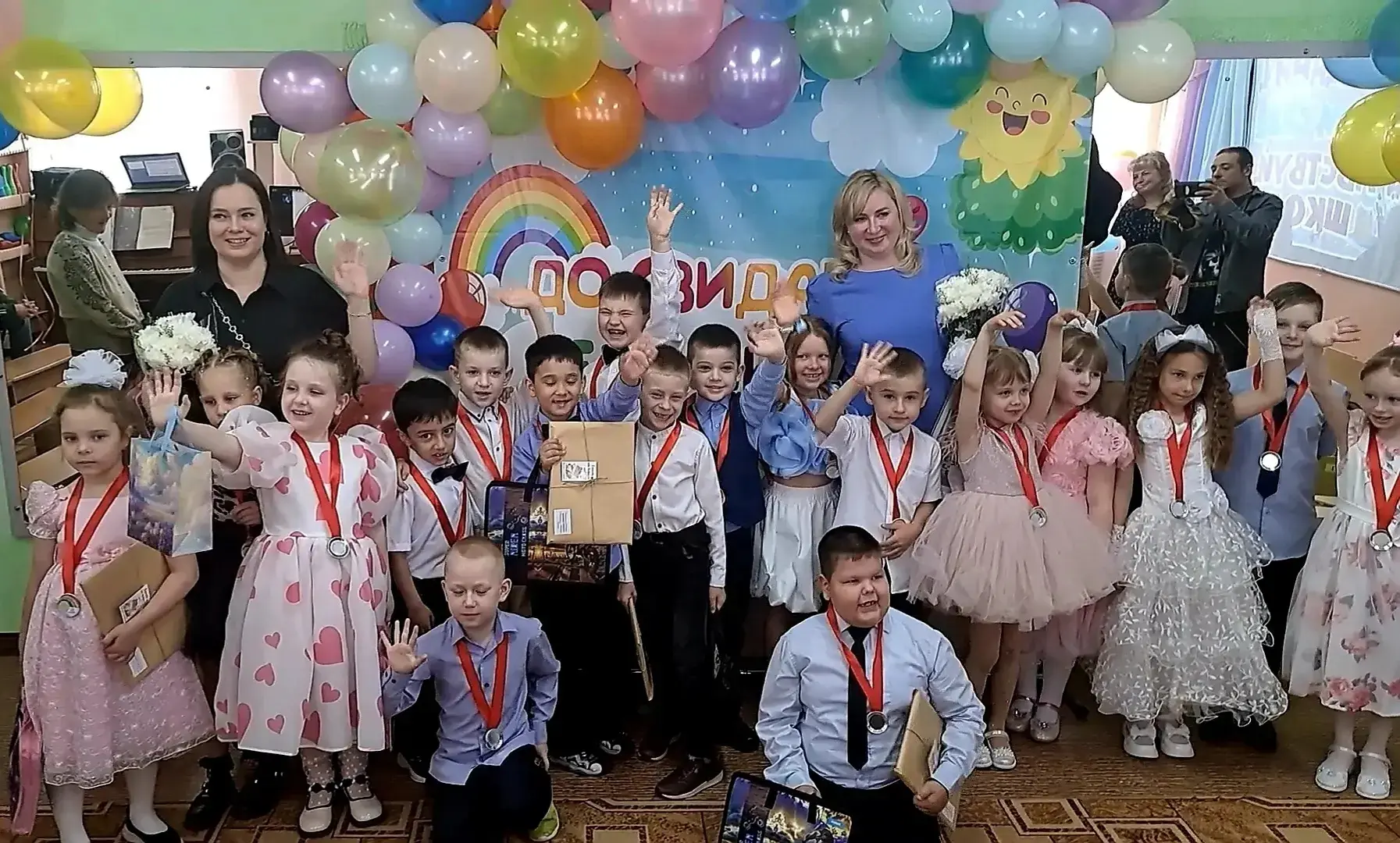 🩷Сегодня мы провожали наших выпускников… 🩵