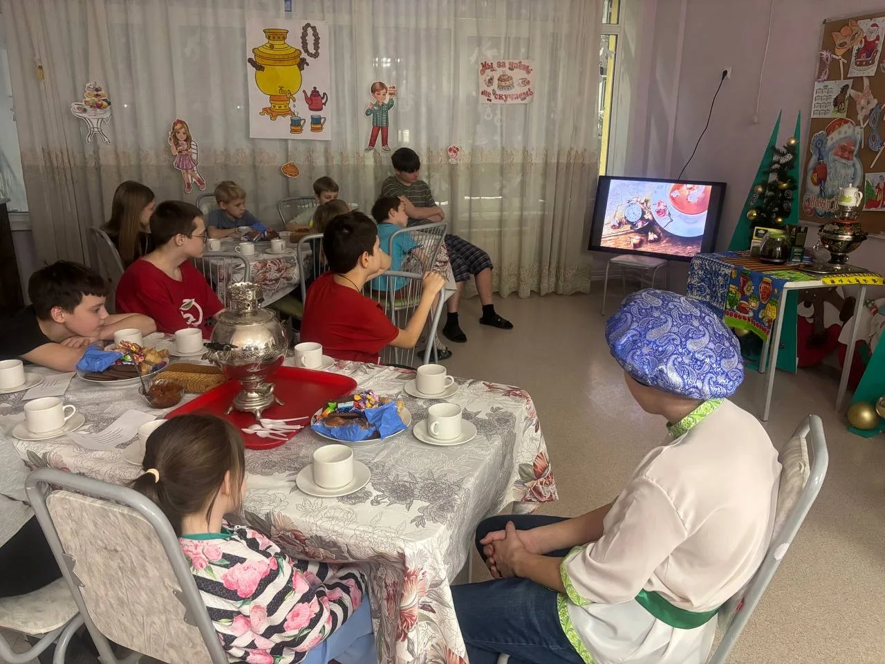 Международный день чая : викторина, история и аромат самовара!☕️

В нашем Центре прошло увлекательно