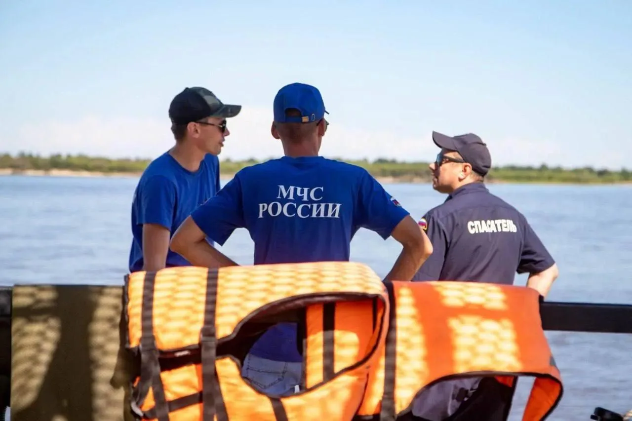 🛟Порядка 20 матросов-спасателей ежедневно следят за безопасностью отдыхающих на воде в Благовещенск