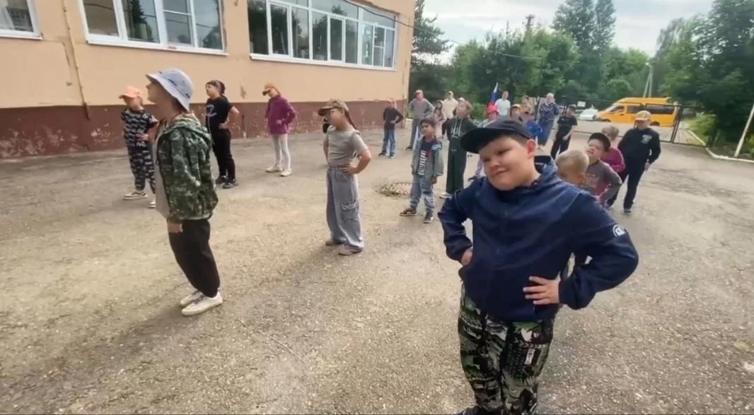 МОУ -СОШ 3 г. Можайска (корпус Павлищево)
ЛОЛ ЗВЕЗДА ДЕНЬ 10

Утро началось с зарядки под веселую му