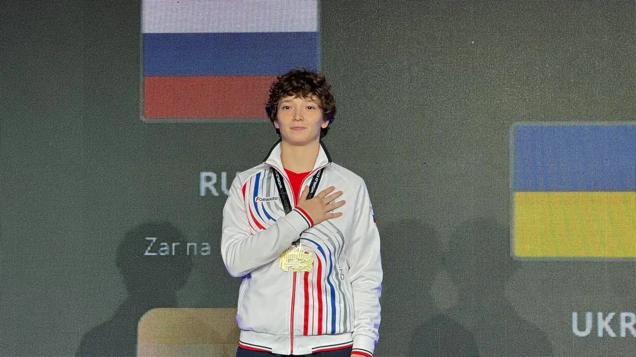 🏆 Зарина Исламова — чемпионка мира по муай-тай!
