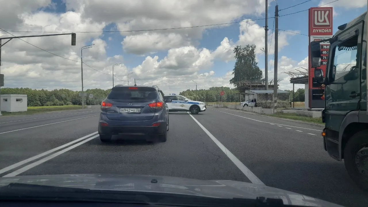 Дорога на Брянск перекрыта у Клинцов
